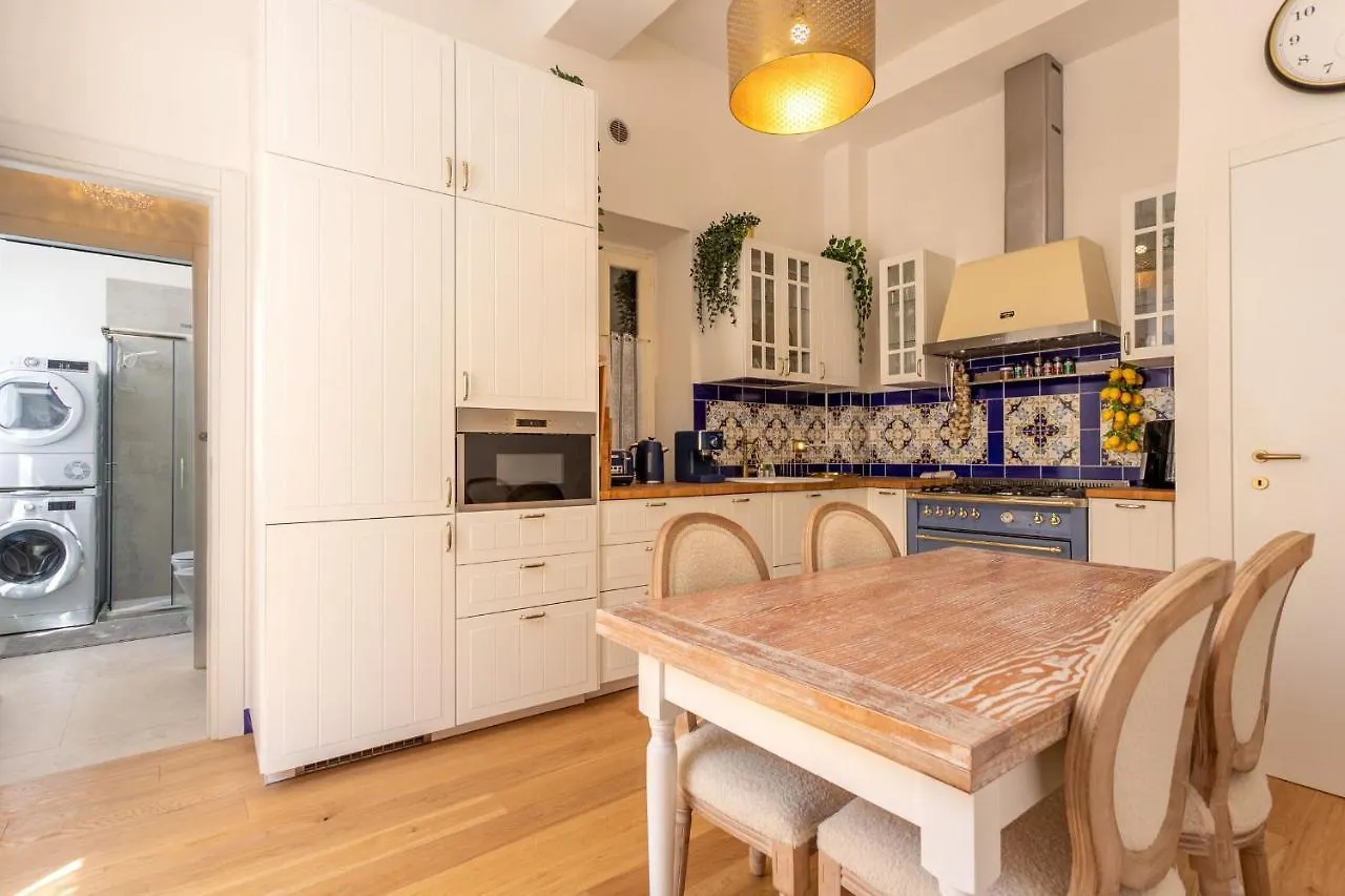 Apartment Pearl Of Florence By Halldis Italy